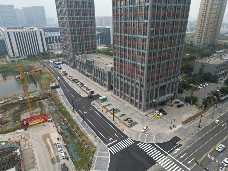 static/picture/1金穗路玉兰路—文化路新建工程开放交通.jpg